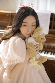 瞒着丈夫说在公司加班日剧